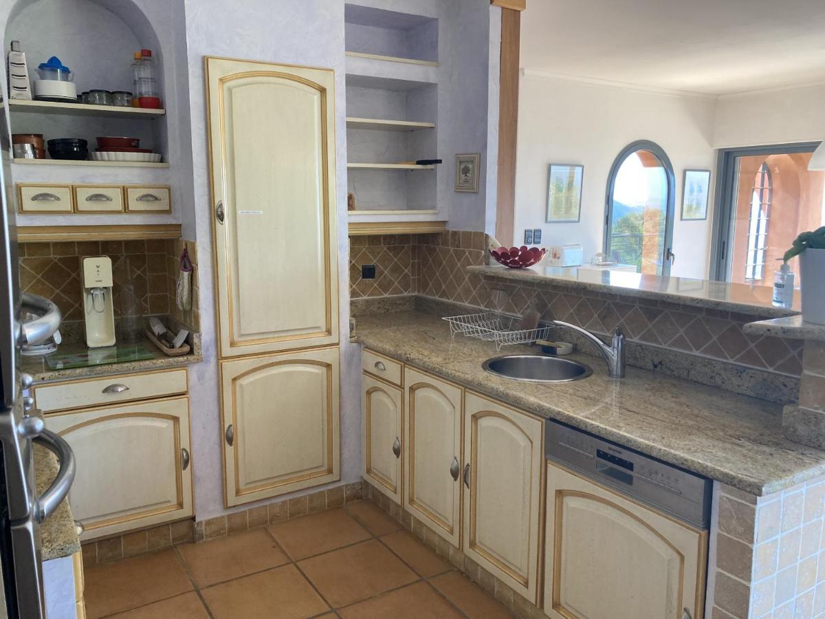 Riad La Londe المظهر الخارجي الصورة